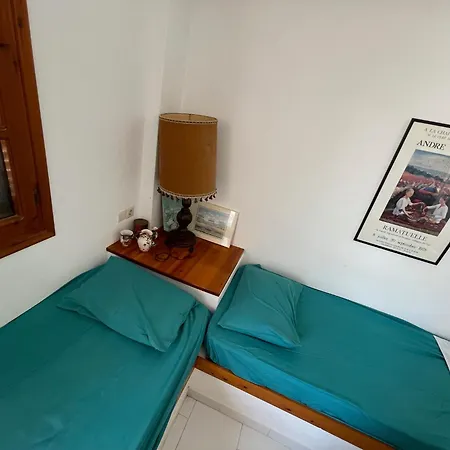 - Paros, Vassilia - 2 * Aliki (Paros)