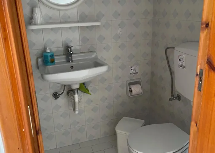 - Paros, Vassilia - 2